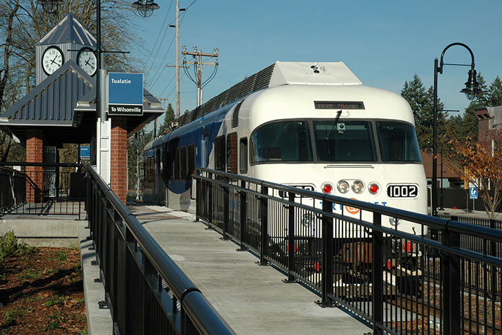 WES (Westside Express Service) train at the Tualatin station